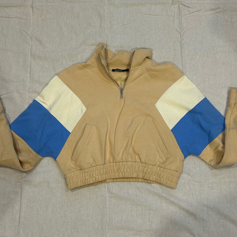 Cropped neck zip up